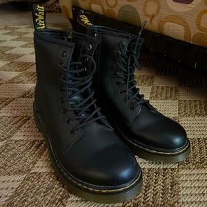 Youth (Big Girl) 1460 Softie T Leather Laced up Boots